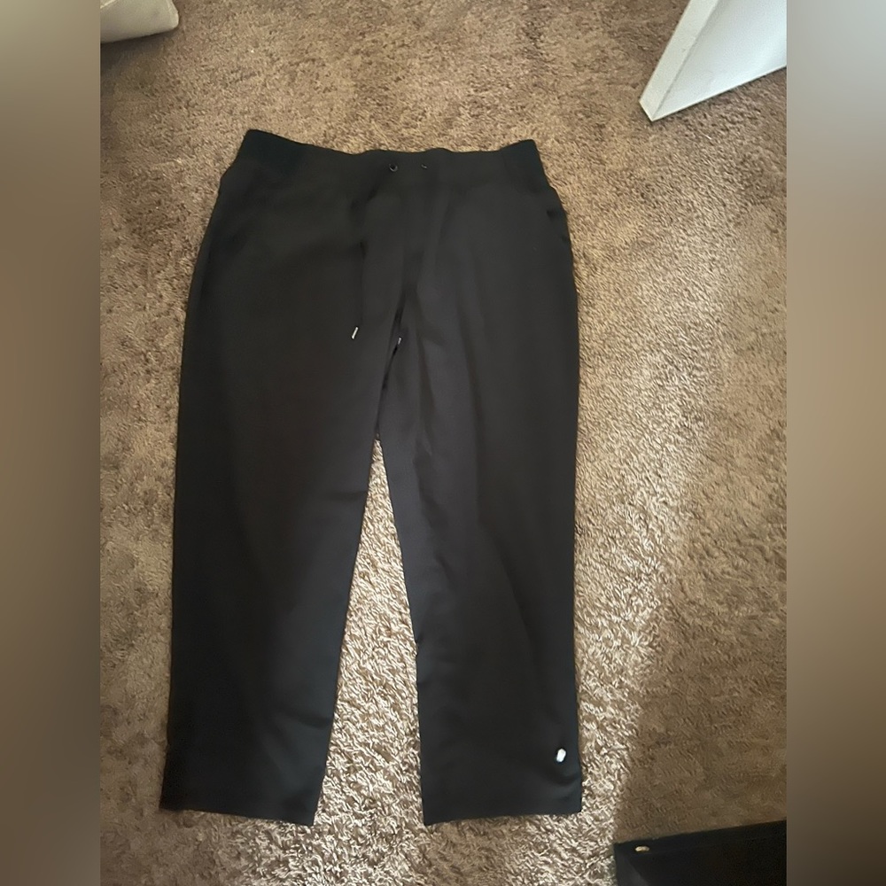 black capris joggers size large by champion